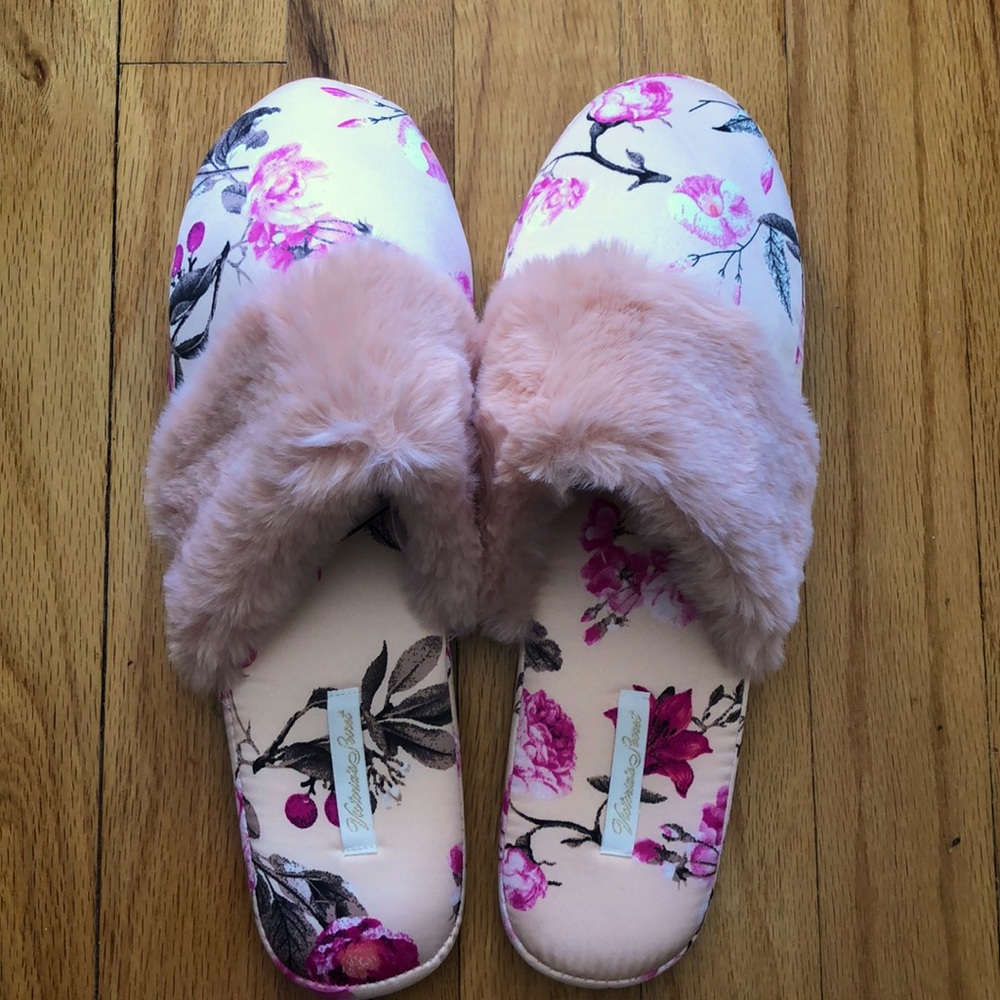 NWT Victoria Secret Satin Floral slippers
